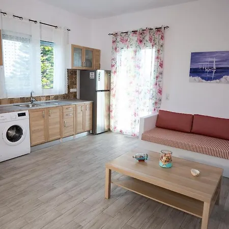 Appartement Helona - No 3 Foinikounda