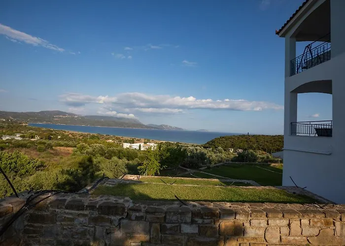 Appartement Helona - No 3 Foinikounda