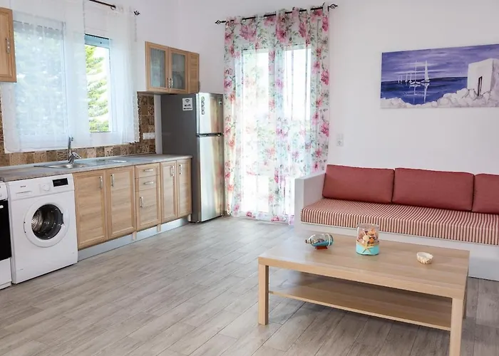 Helona - No 3 Appartement *