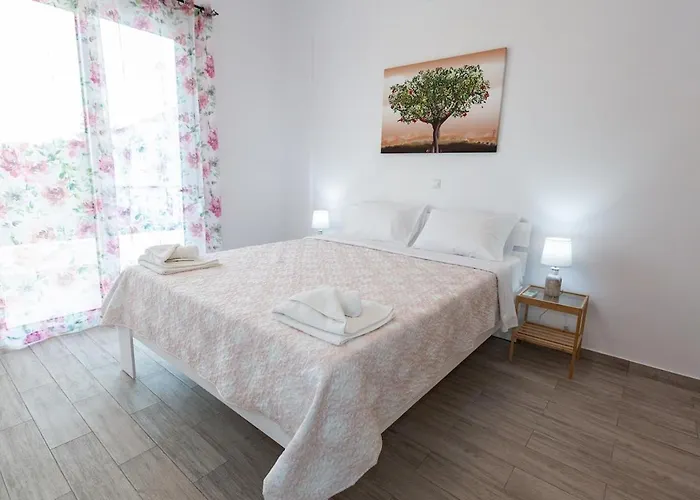 Helona - No 3 Appartement *