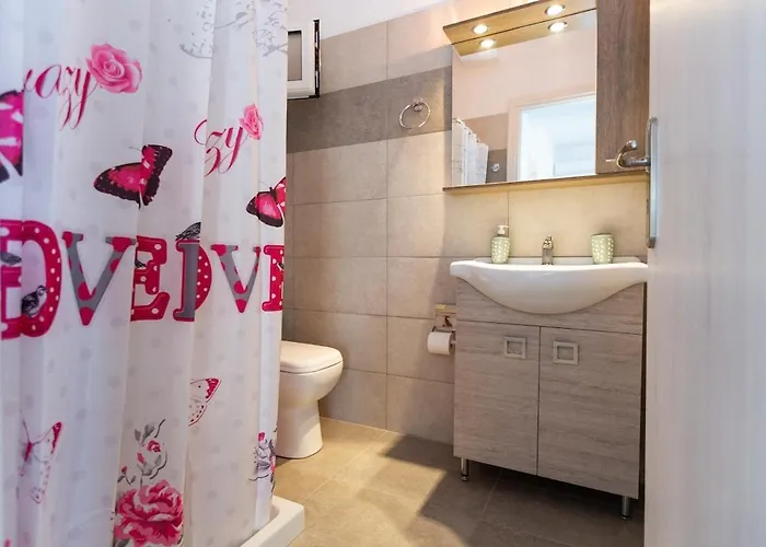 Helona - No 3 Finikounda